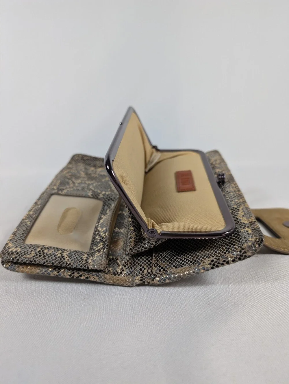 Hobo The Original, Snakeskin-Embossed Leather Kiss-Lock Wristlet Clutch - Picture 6 of 9